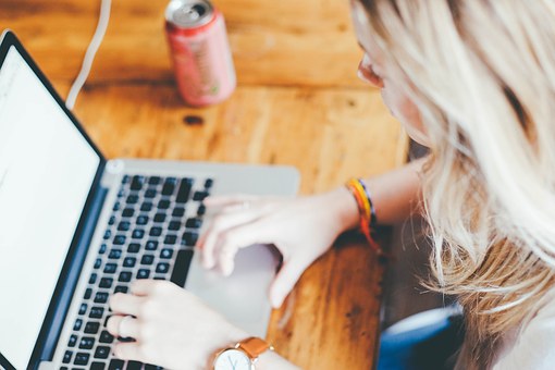 How I Made 800 Sales My First 6 Months on Etsy