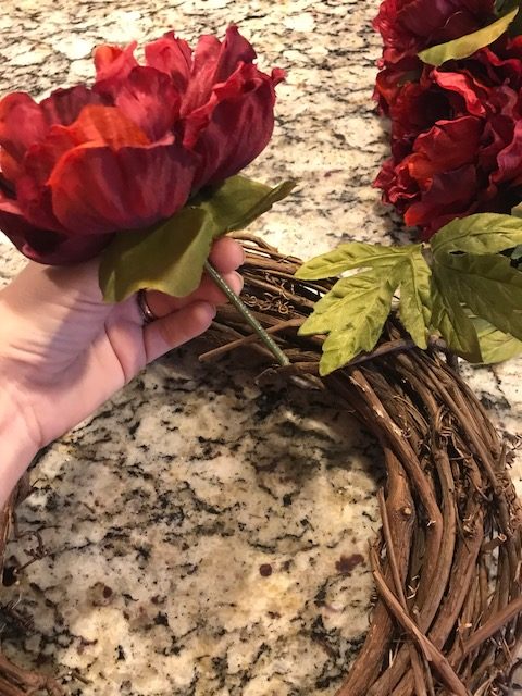 How to Make a Wreath for Doors