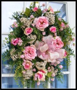 Tips for Choosing Flowers for Wreaths