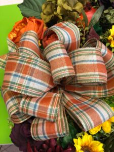 Learn to Make Beautiful Bows by Hand